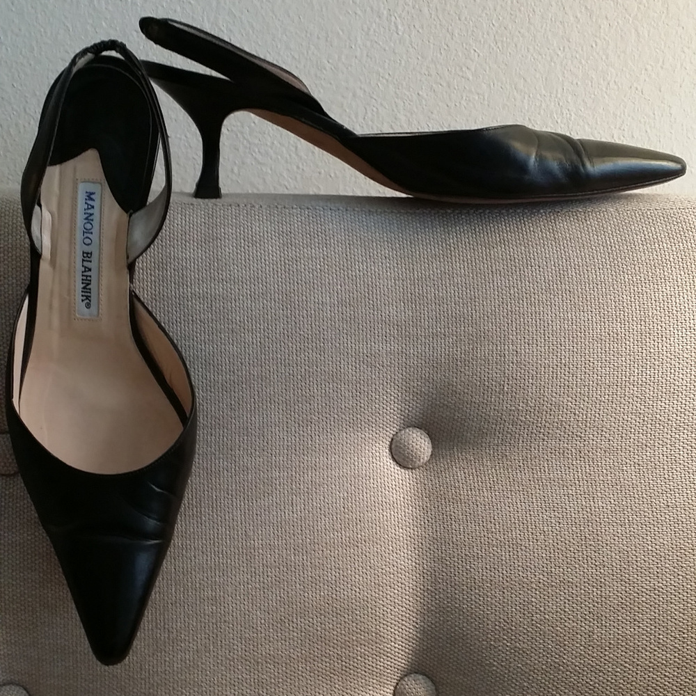 Manolo Blahnik black kitten heels